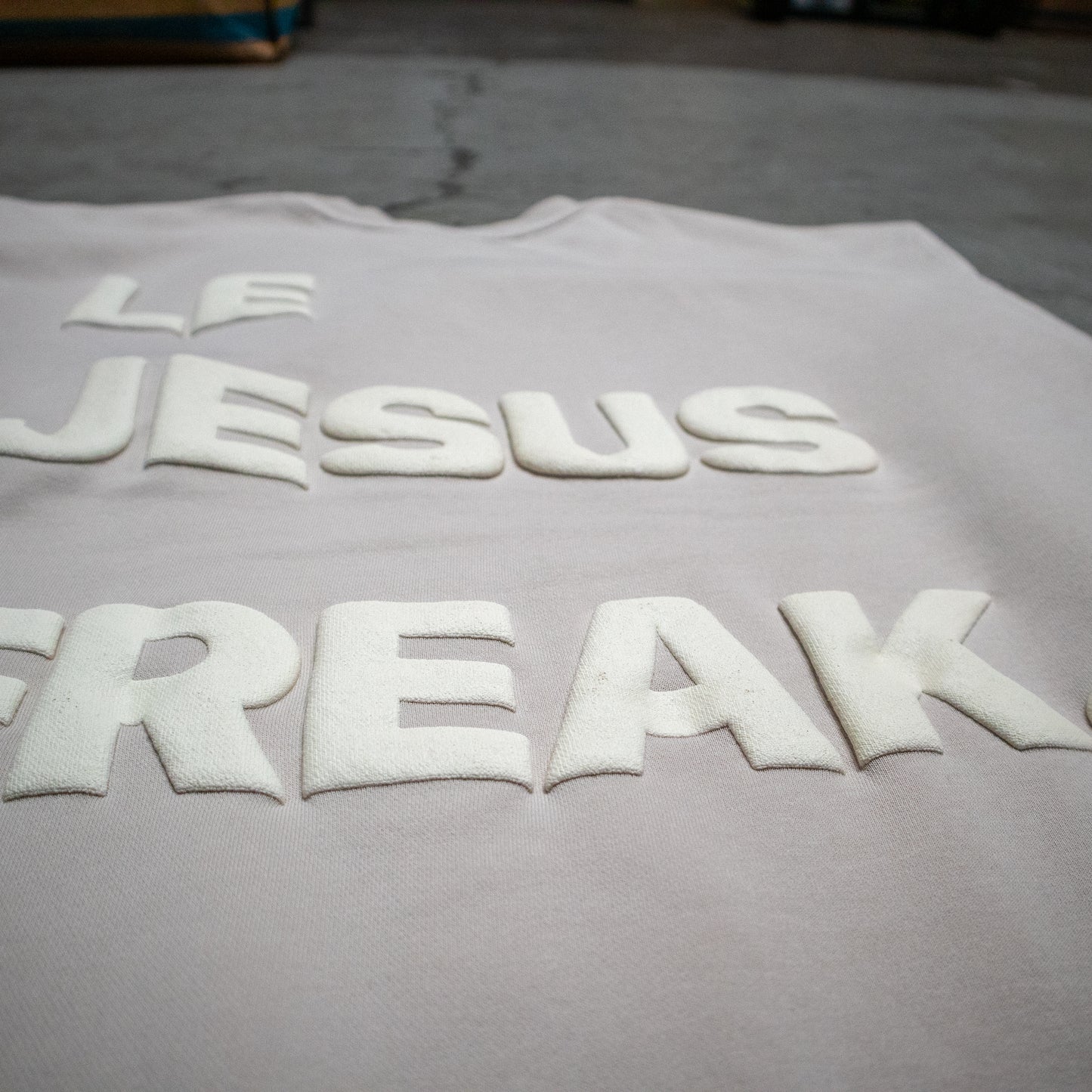 LE JESUS FREAK. CREW SWEATSHIRT